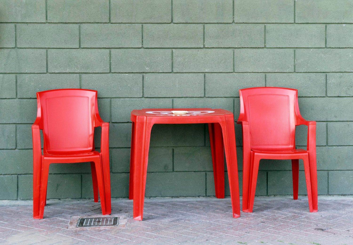 Fornecedor de mesas e cadeiras plásticas para restaurantes e lanchonetes
